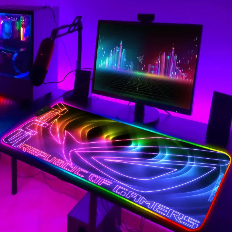 Tapis de Souris Gamer RGB XXL Laumango – LED Multicolore, Antidérapant, Surface XXL, Design Anime ou Sobre