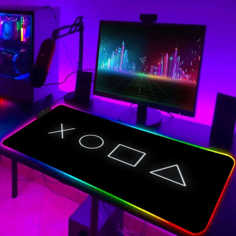Tapis de Souris Gamer RGB XXL Laumango – LED Multicolore, Antidérapant, Design Anime ou Classique